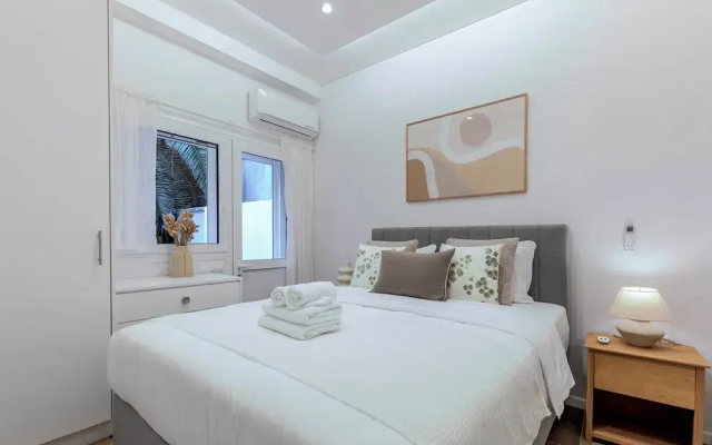 Chleo - Glamorous 2 BR Apt. in Athens