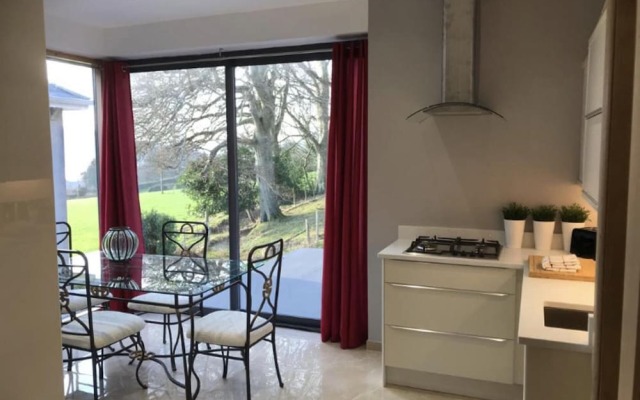 Luxurious Studio Apartment in Fahan, Co Donegal
