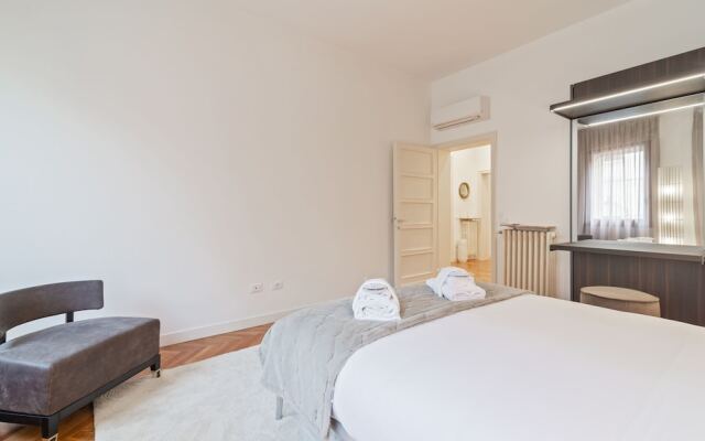 San Fermo Luxury Apartment