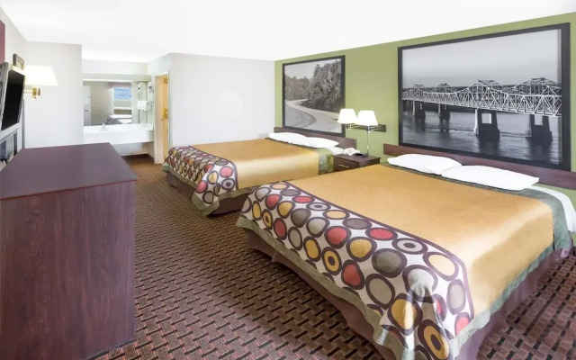 Super 8 By Wyndham Madison/Ridgeland Area