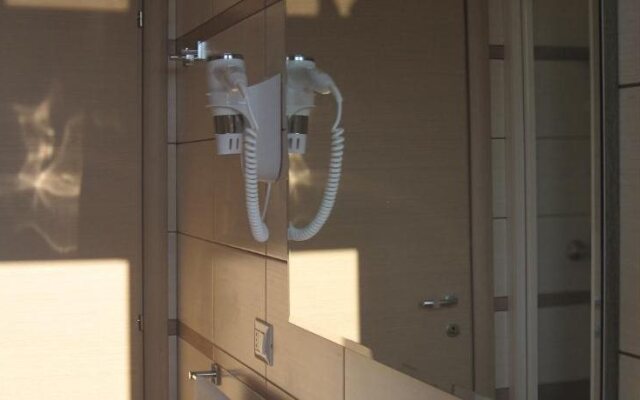 B&B MAGICA ASIA RHO - affittacamere, casa vacanza, residence, bed and breakfast a fiera Rho