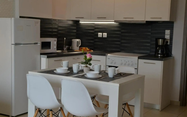 Alekos Apartments