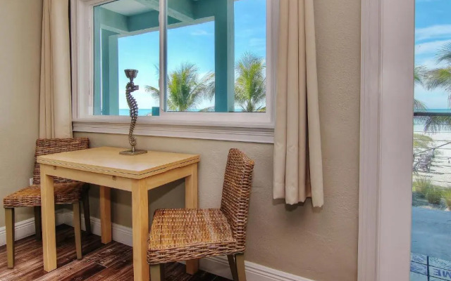 Bungalow Beach Place 5 by RedAwning