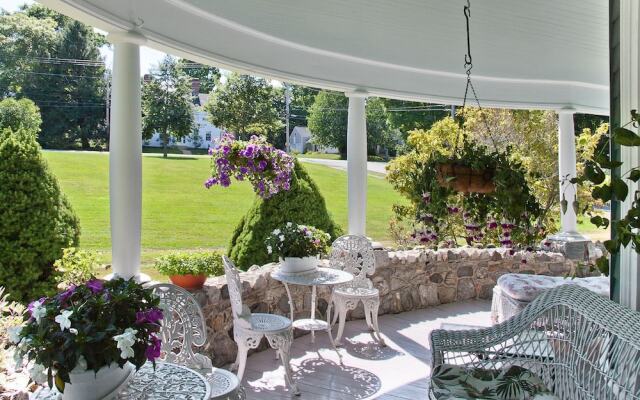 The Jeweled Turret Inn