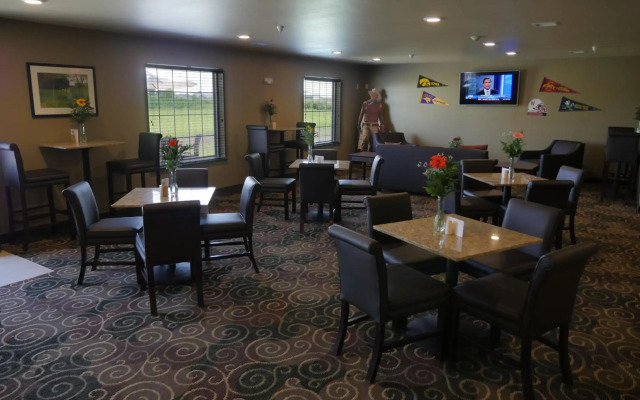 Cobblestone Inn & Suites - Winterset, IA