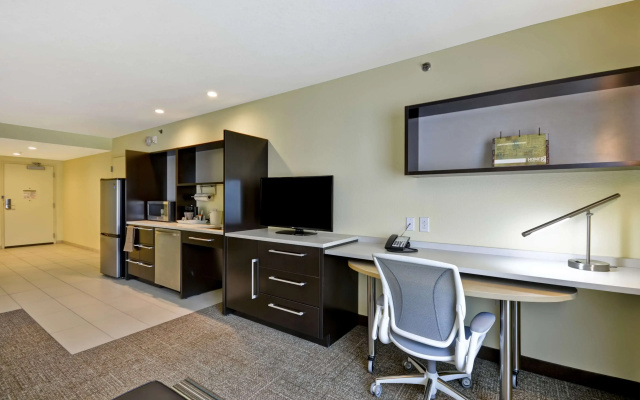 Home2 Suites by Hilton North Dallas Central Expy