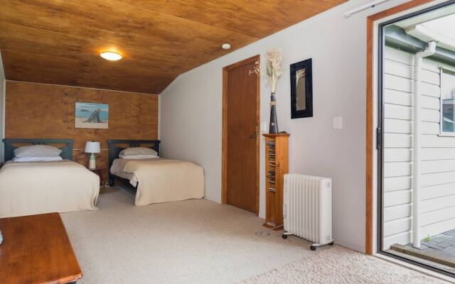 Awesome 4 Bed Beach House