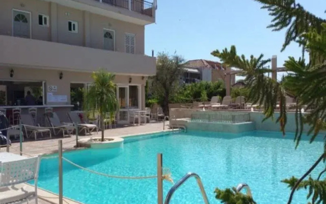 Happyland Hotel Apartments