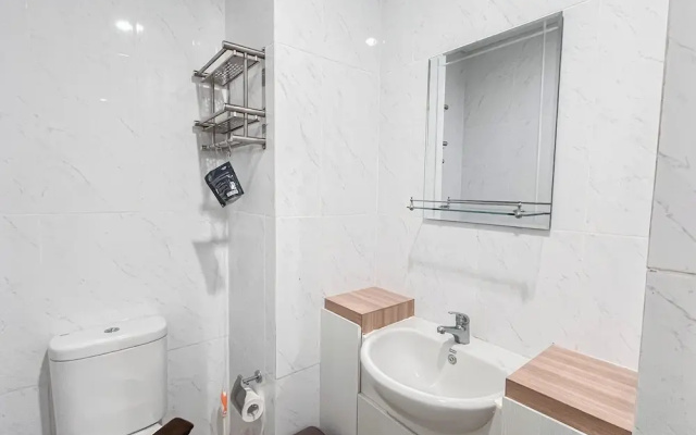 Comfy 1BR Apartment at Tamansari Skylounge Makassar
