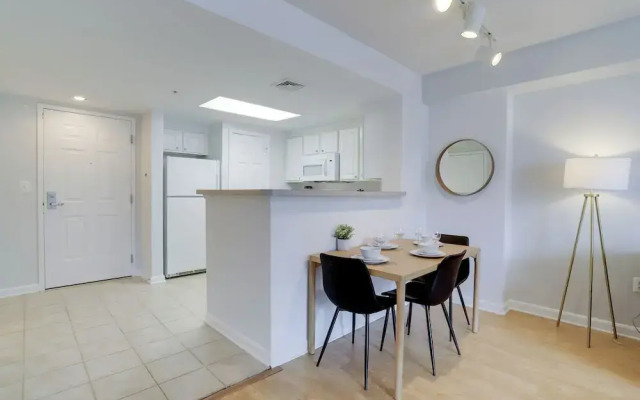 Fascinating Apt in Ballston With Gym