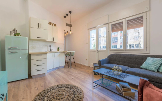 1B Patio beach house premium location w/2 balcony