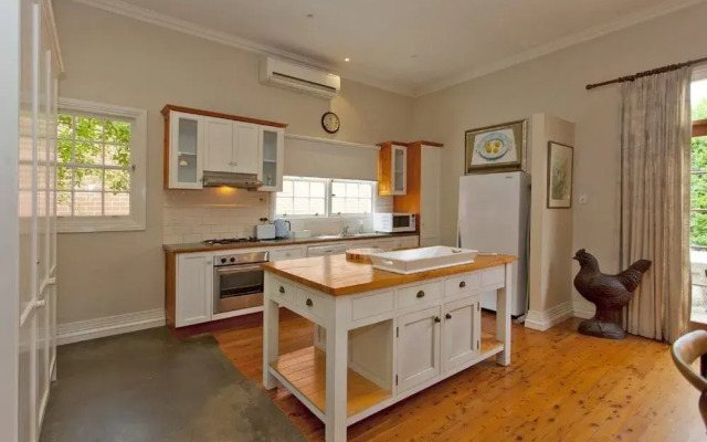 Rose Cottage - Historic Luxury