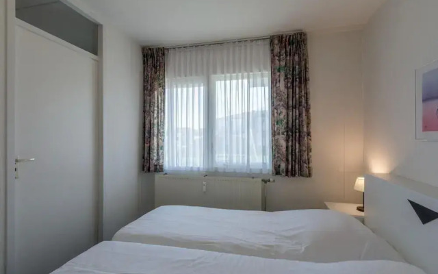 Spacious Holiday Apartment for 4 People