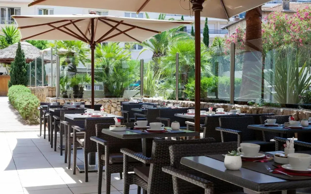 Park and Suites Prestige Cannes Croisette Hotel