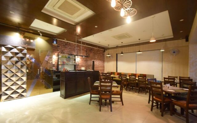 Capital O 23134 Hotel Radiant Star