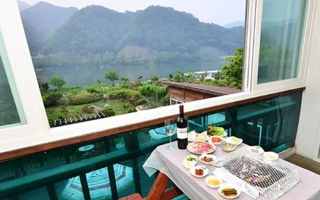 Namisum Lake Pension