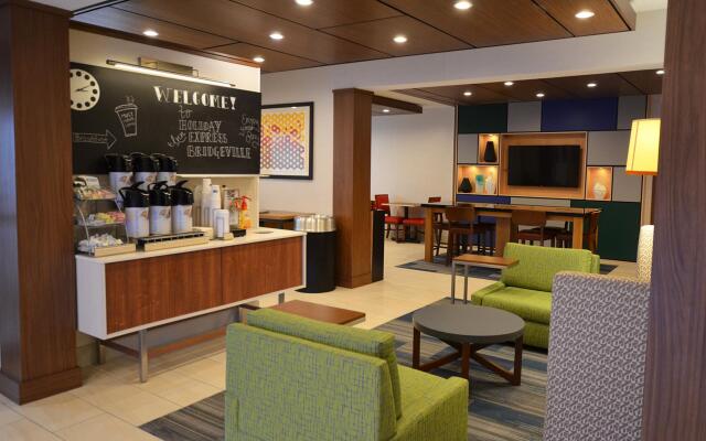 Holiday Inn Express Pittsburgh-Bridgeville by IHG
