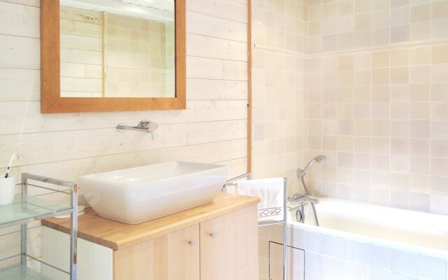 Villa With 3 Bedrooms in Castilly, With Furnished Garden