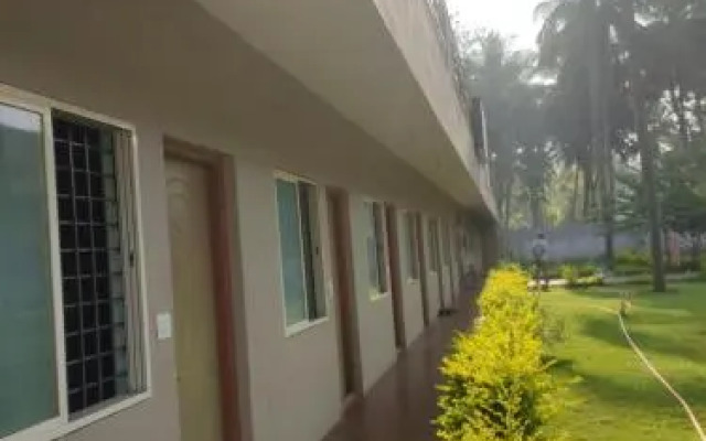 SPOT ON 45887 Yeshwitha Residency