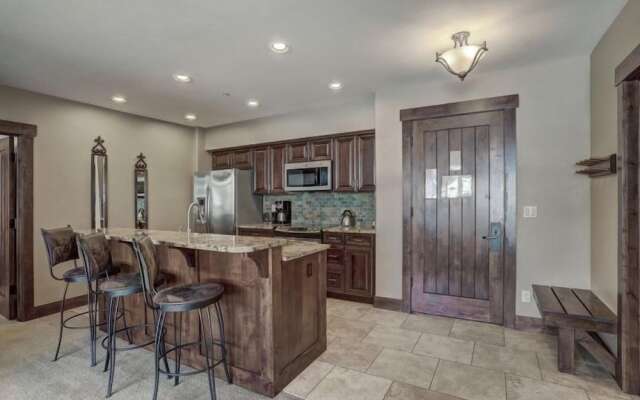 Crystal Peak Lodge 2 Bedroom Ski in, Ski out Slopeside Condo at the Base of Peak 7