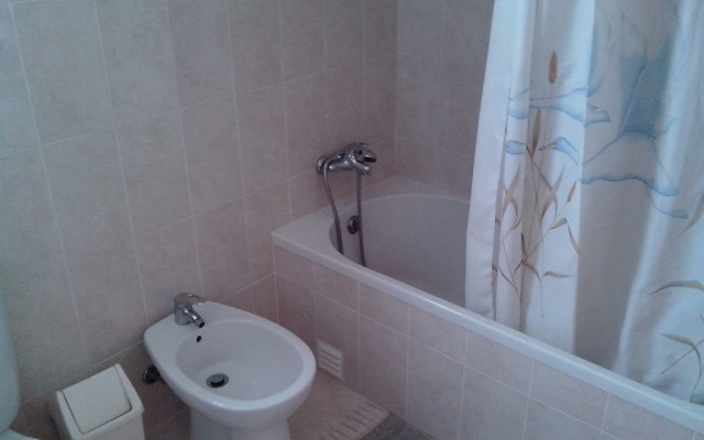 Remarkable 1-bed Apartment in Olhos de Agua