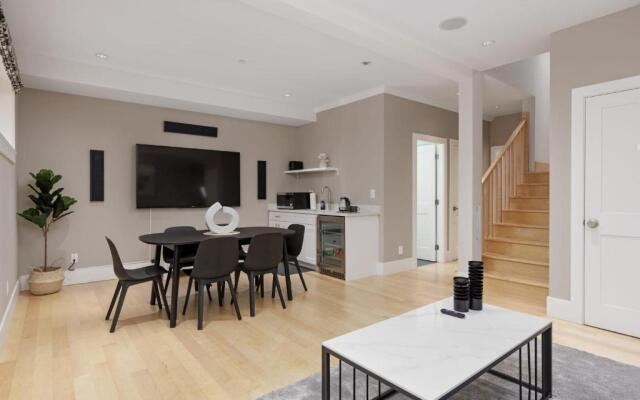 Stunning 3 Bedroom Secondary Suite N Van