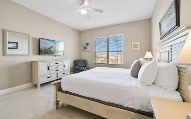 4804 Cayview Avenue #401