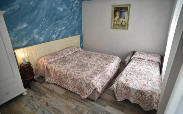 Suites Train Station Mestre Apartment    (No Front Desk Need To Contact Property 5  Days In Advance)