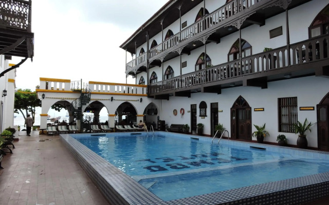 Tembo House Hotel & Apartments