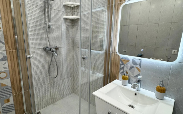 Daily rent50 on 44 Parkovaya Street, building 1