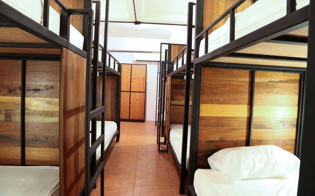 Sabai Hotel and Hostel