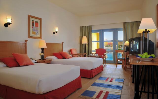 Strand Beach Resort