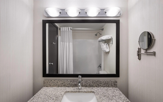 Ramada Plaza by Wyndham Regina Downtown