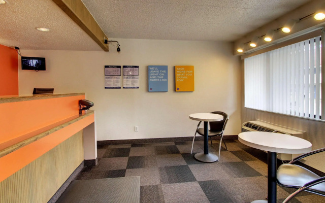 Motel 6 Cedar Rapids, IA