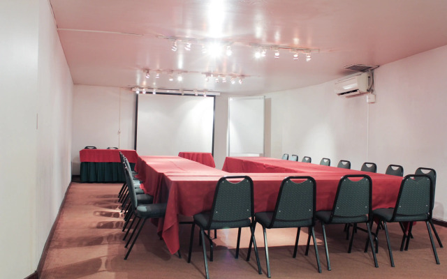 Hotel Alcala del Rio