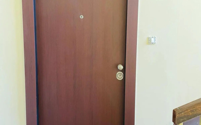 Green Leaf Apartment