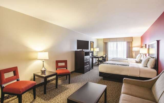 La Quinta Inn & Suites by Wyndham Fargo-Medical Center