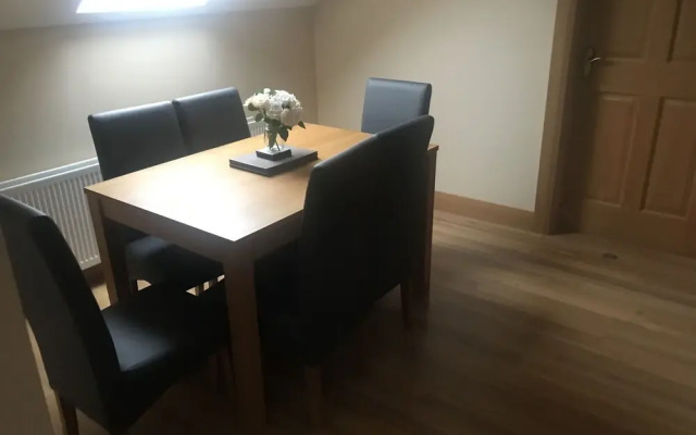 Dungannon 2 Bed Bungalow - Sleeps 5 - Pet Friendly