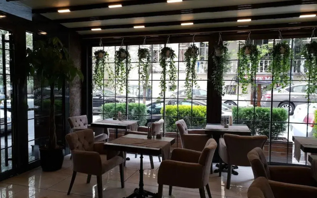 Home Boutique Hotel