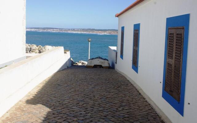 Friendly Peniche Apartment