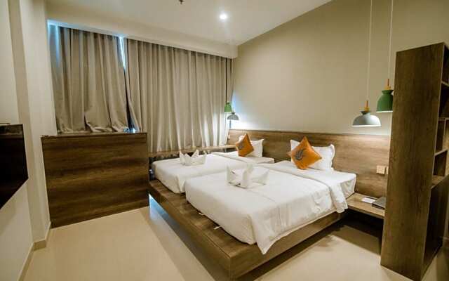 Wooden Maple Hotel