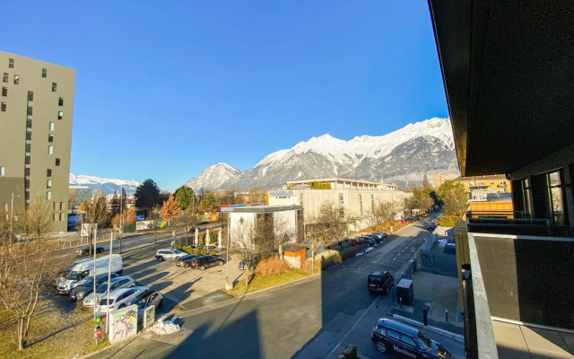 Blackhome Innsbruck City East