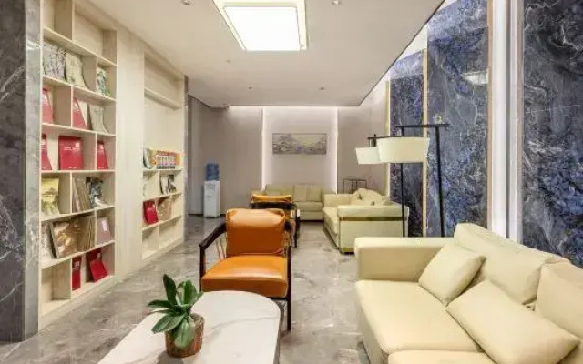 Pinxuan Hotel (Zhaoqing Railway Station)