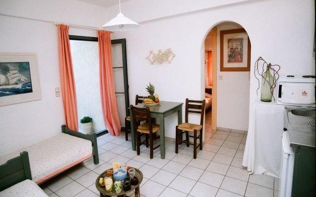 Irida Apartments