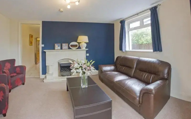 Somerton House B  B