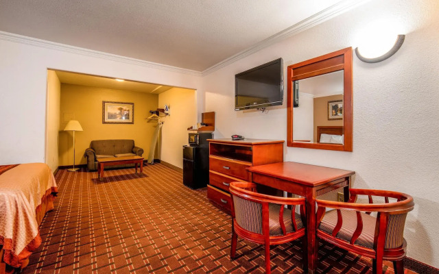 Regency Inn & Suites