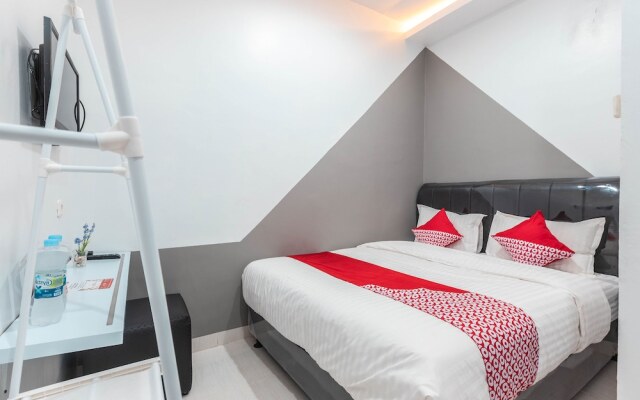 OYO 1070 Kuningan Residence