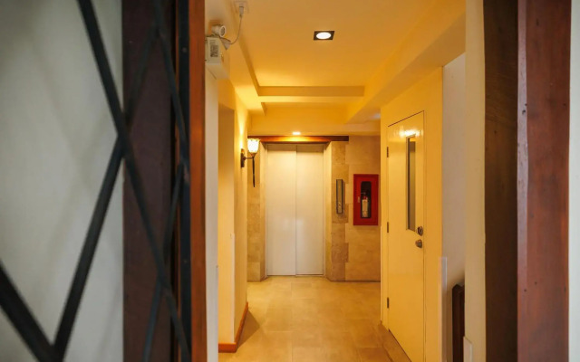 Le Charcoa Hotel