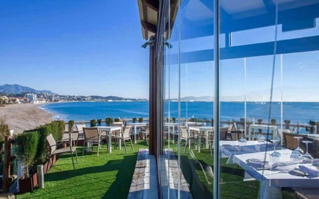 Apartment on the beachfront