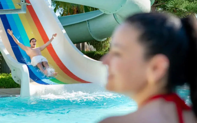 İz Flower Side Beach Hotel